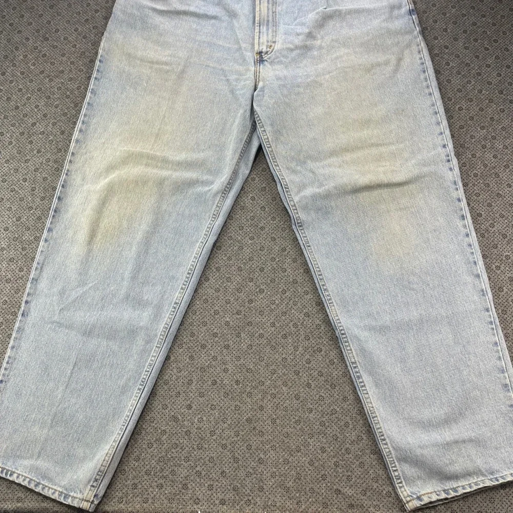 Levis light yellowing